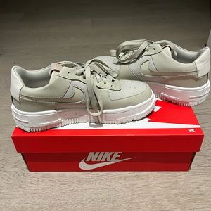 NIKE Air Force 1 Pixel Women’s